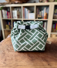 Load image into Gallery viewer, Clover Bag