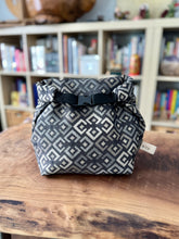 Load image into Gallery viewer, Clover Bag