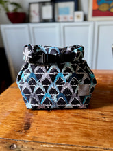 Load image into Gallery viewer, Clover Bag