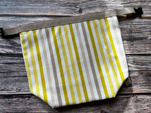 Load image into Gallery viewer, Clover Bag