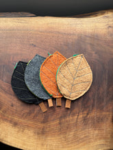 Load image into Gallery viewer, Leaf Notions Pouch
