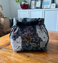 Load image into Gallery viewer, Clover Bag
